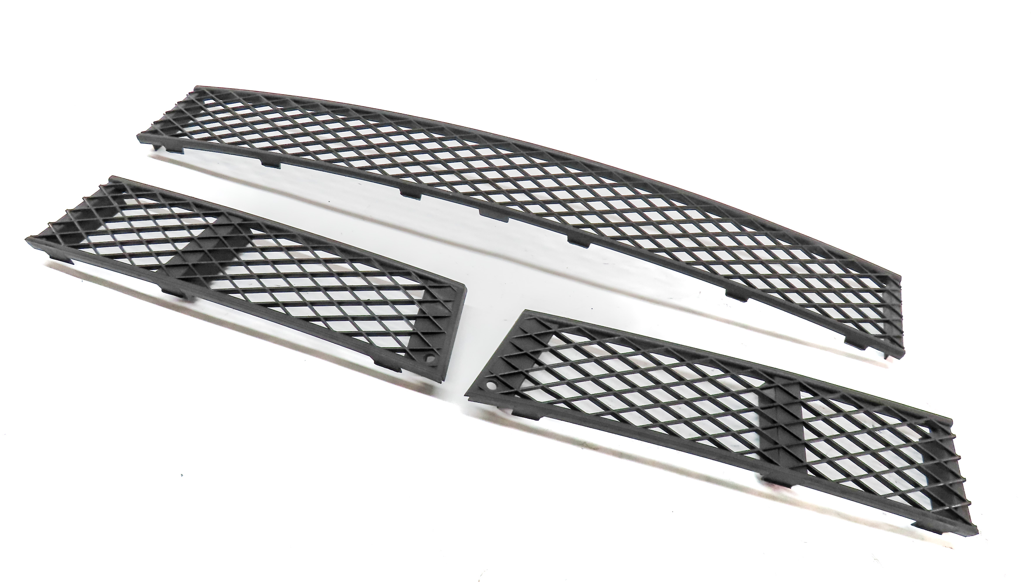 09-12 BMW 7 (F01 F02) FRONT LOWER LEFT RIGHT CENTER BUMPER AIR VENT GRILLE SET/3 — exact item pictured